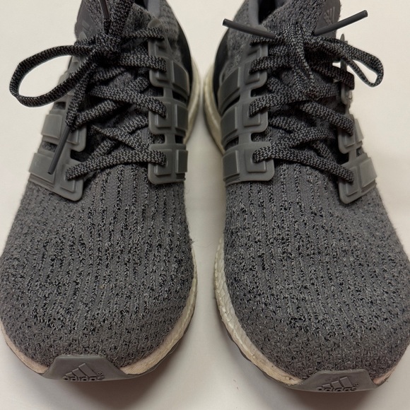 Men's Adidas Ultraboost, Charcoal Gray - Picture 4 of 10